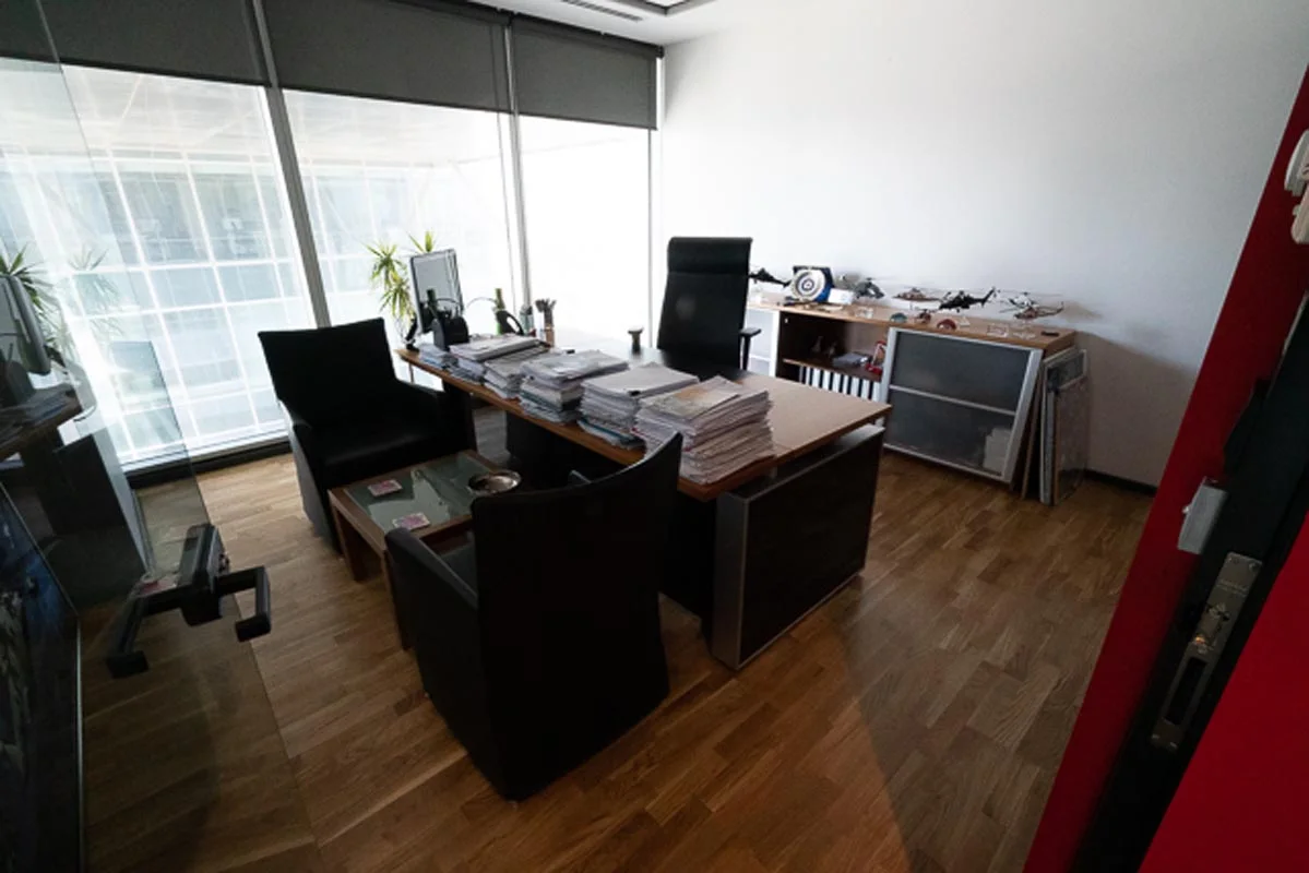 Leonardo Turkey O­ffice