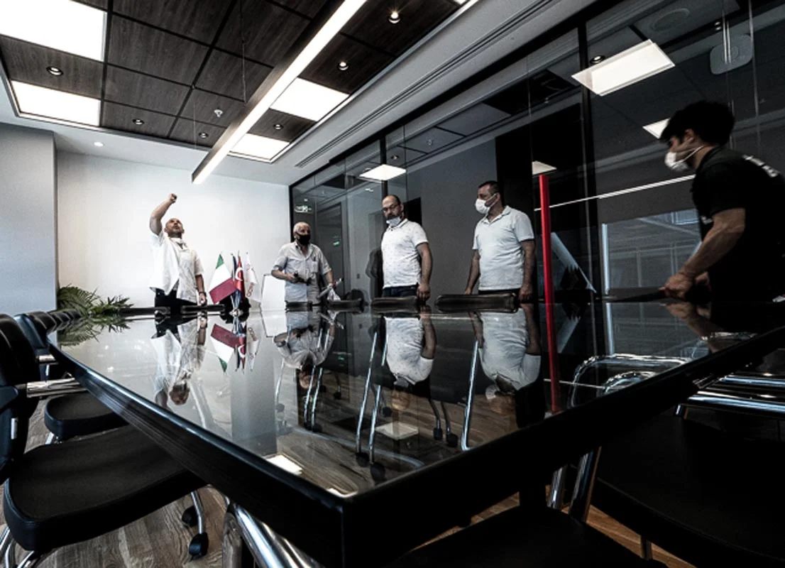 Leonardo Turkey O­ffice