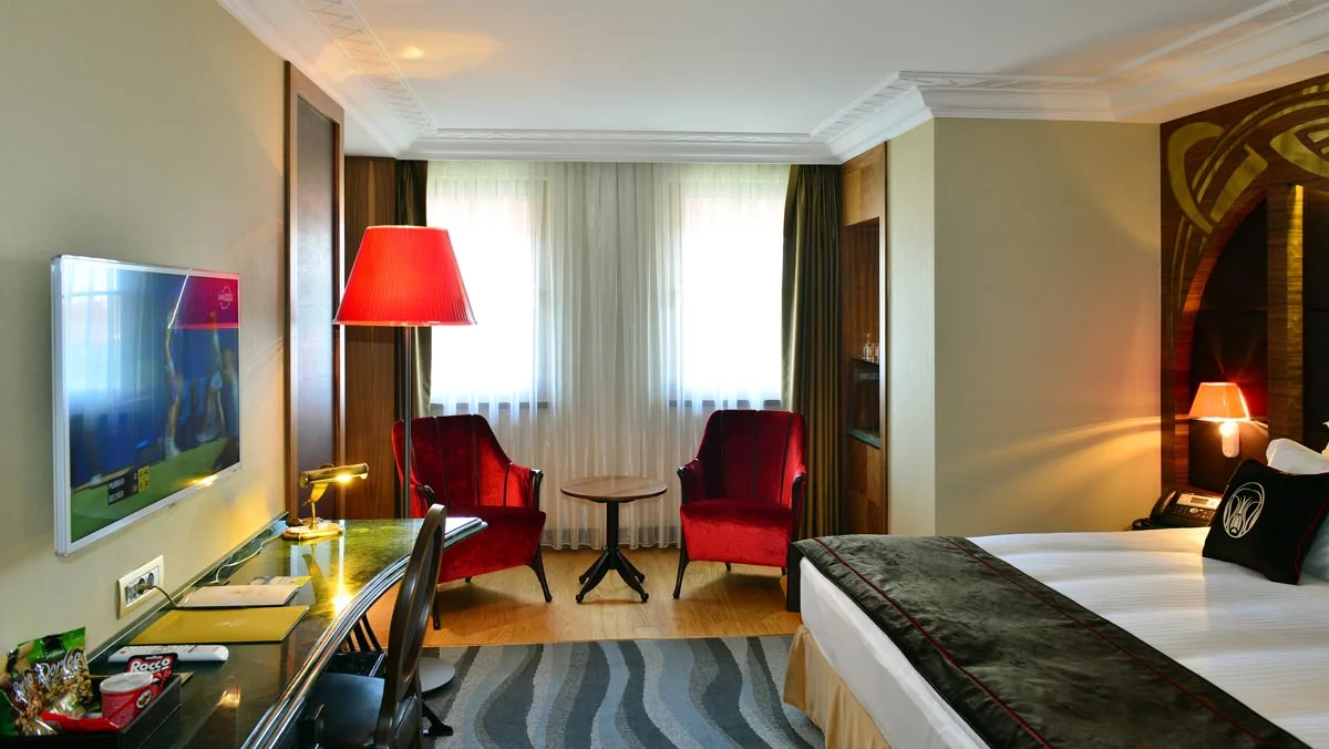 Mona Hotel